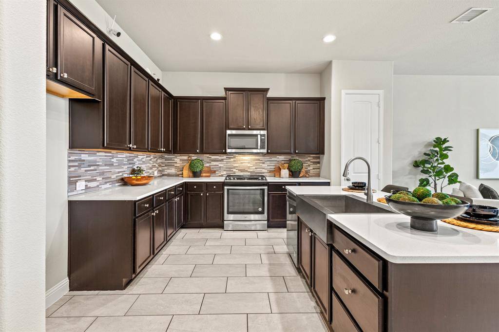 Arlington, TX 76001,7203 Fallen Crest Lane