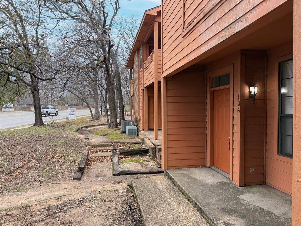 Bryan, TX 77801,1305 W Villa Maria Road #A106