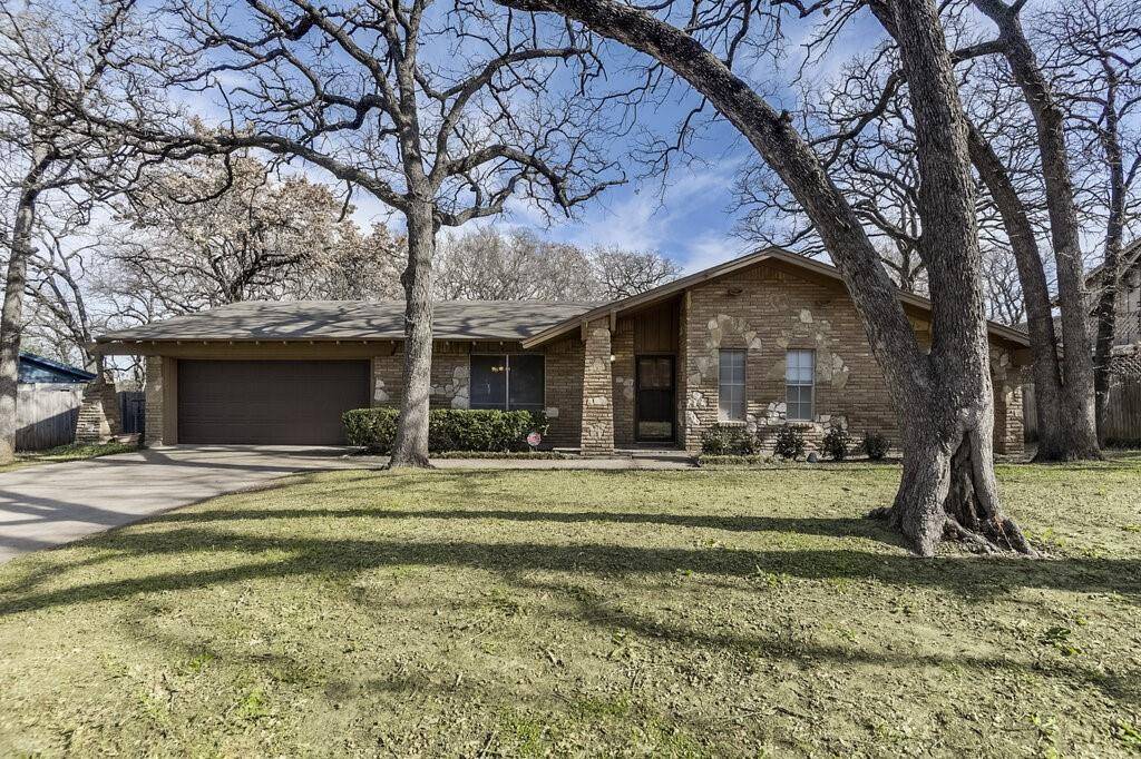 Arlington, TX 76012,807 N Bowen Road