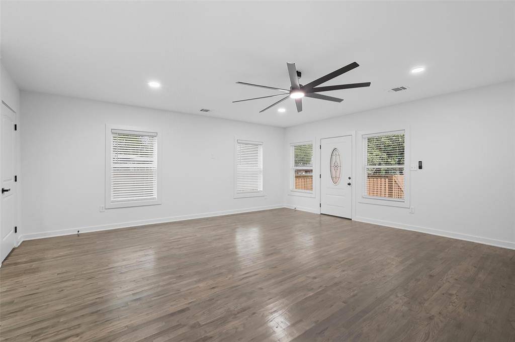 Kaufman, TX 75142,1901 S Jefferson Street