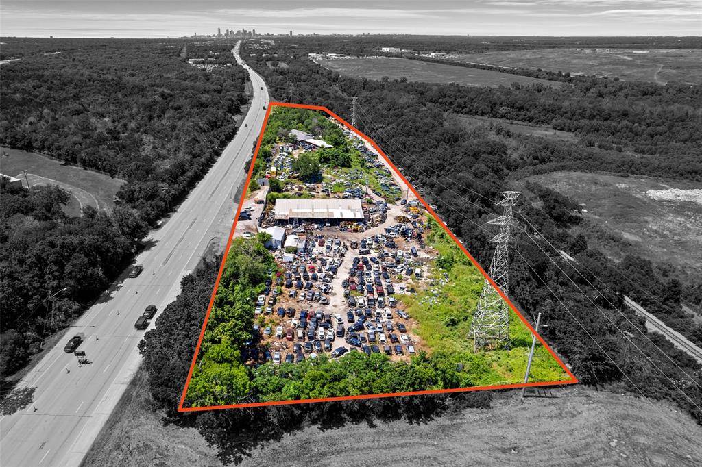 Hutchins, TX 75241,10466 S Central Expressway