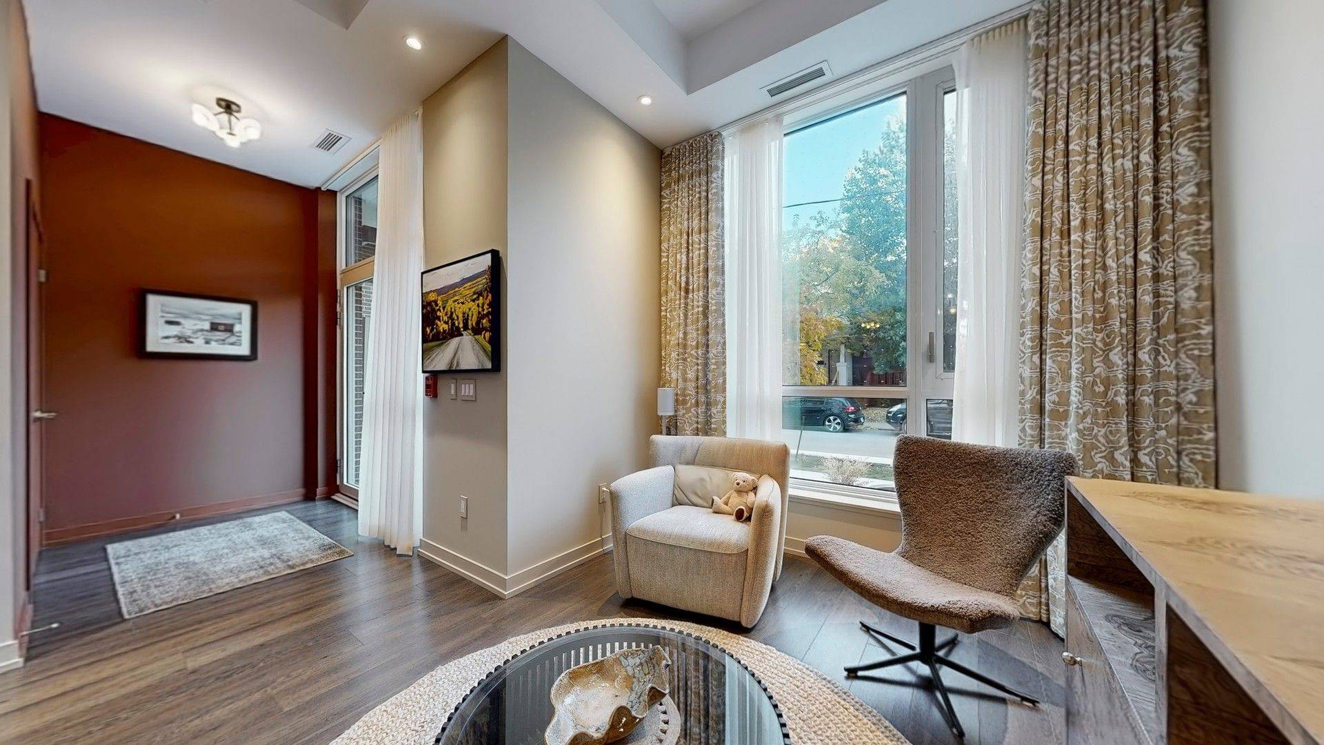 Toronto E01, ON M4M 0E4,150 Logan AVE W #105