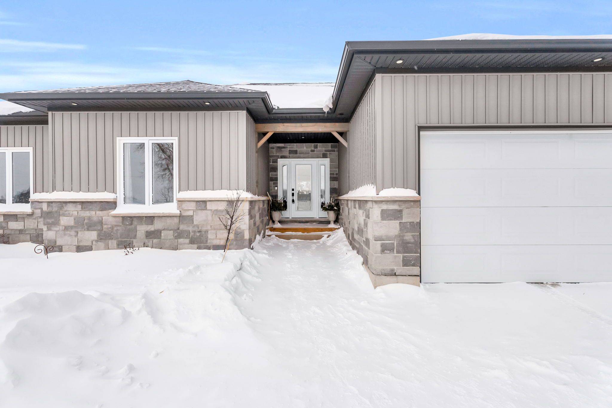 Mulmur, ON L9V 0W4,706183 County Rd 21 N/A