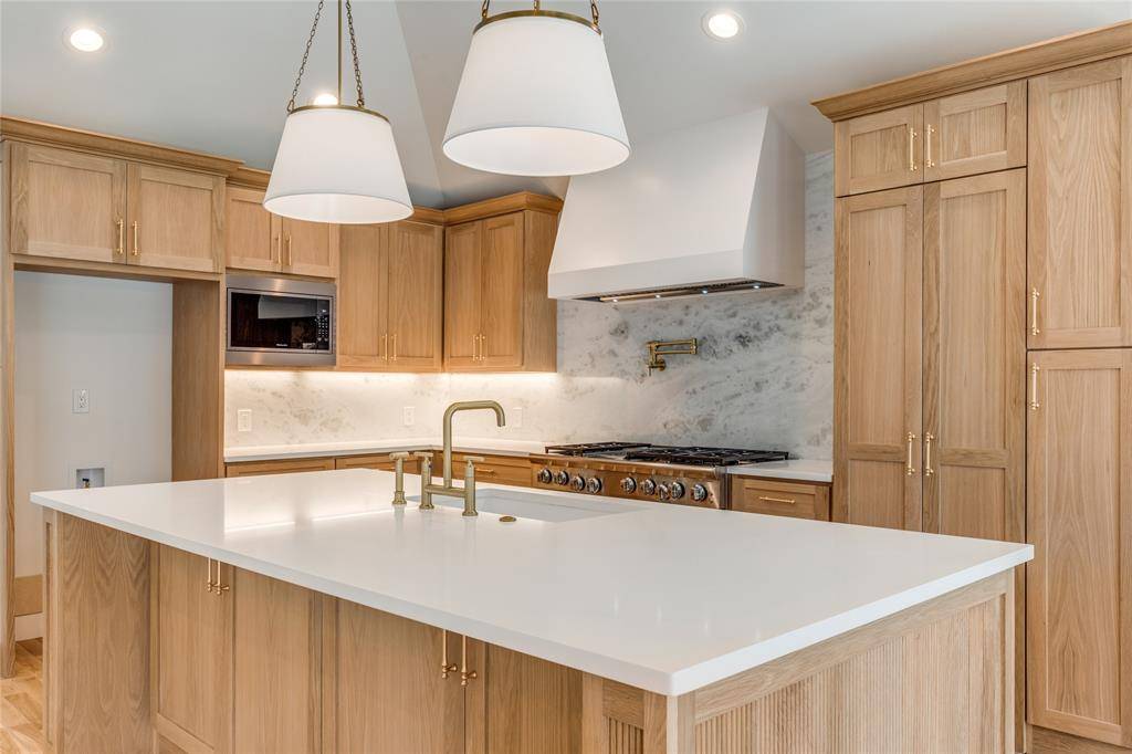 Dallas, TX 75252,5909 Kenswick Court