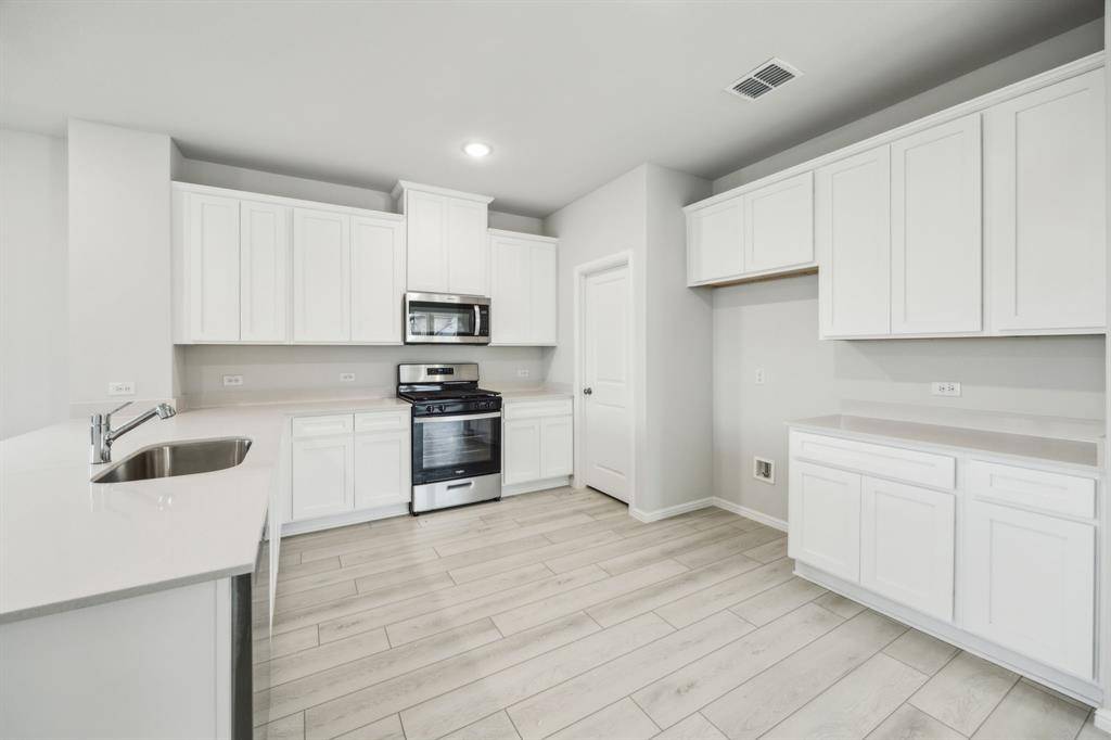 Forney, TX 75126,1348 Middlebrooks Drive