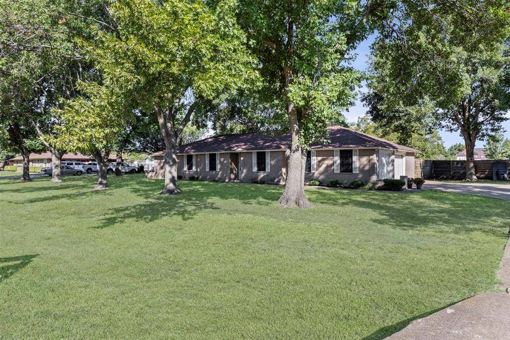 Oak Leaf, TX 75154,113 Hackberry Street