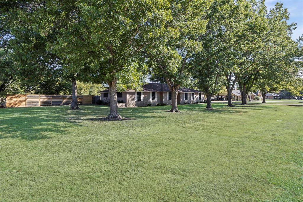 Oak Leaf, TX 75154,113 Hackberry Street