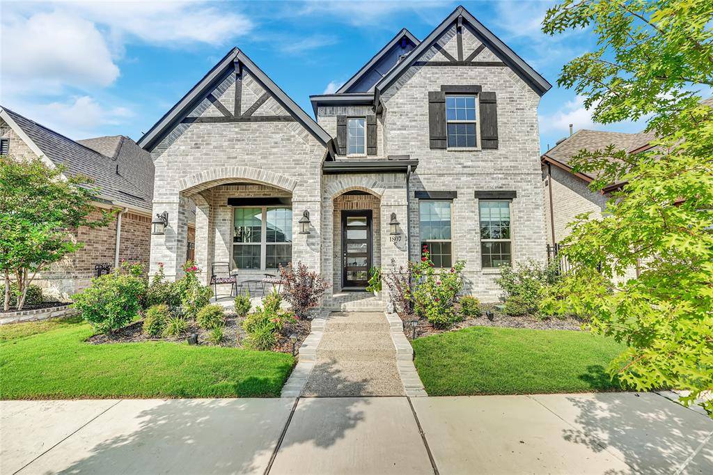 Arlington, TX 76005,1807 Coopers Hawk Drive