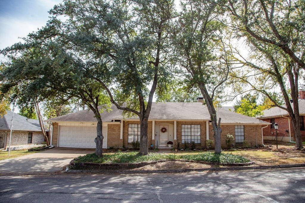 Paris, TX 75460,3320 E Houston Street