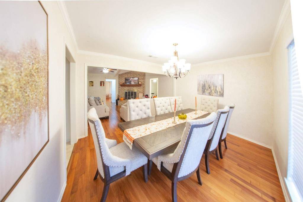 Paris, TX 75460,3320 E Houston Street