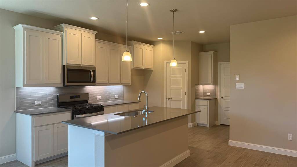 Fort Worth, TX 76008,432 PICKETT CREEK Drive