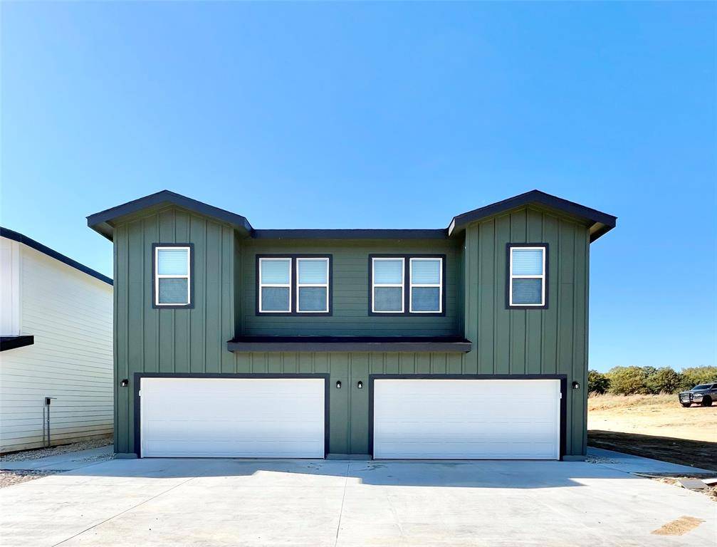 Burleson, TX 76028,3501 E Renfro Street #401