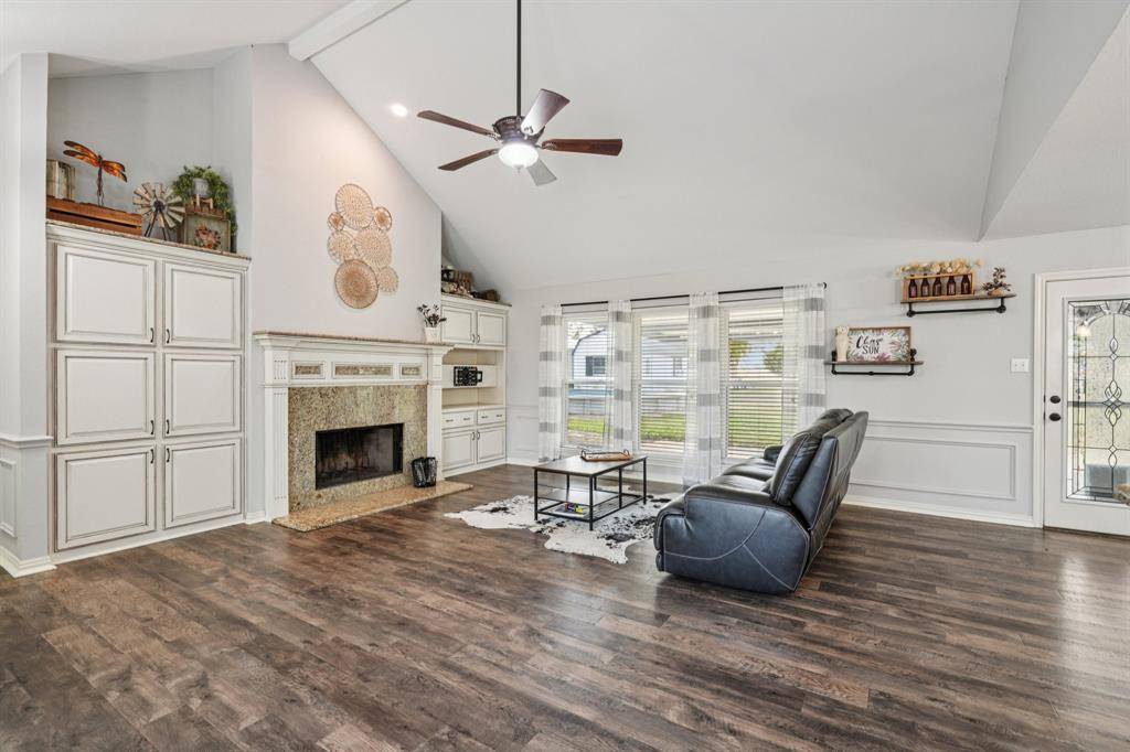 Forney, TX 75126,10072 Manor Way