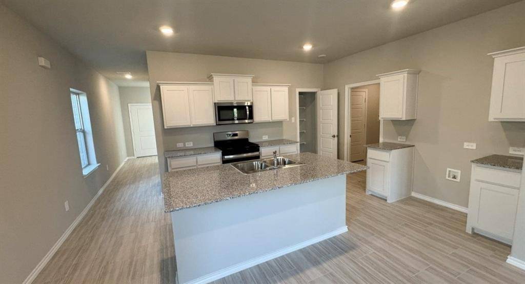 Denton, TX 76259,705 SHADED GROVE Drive