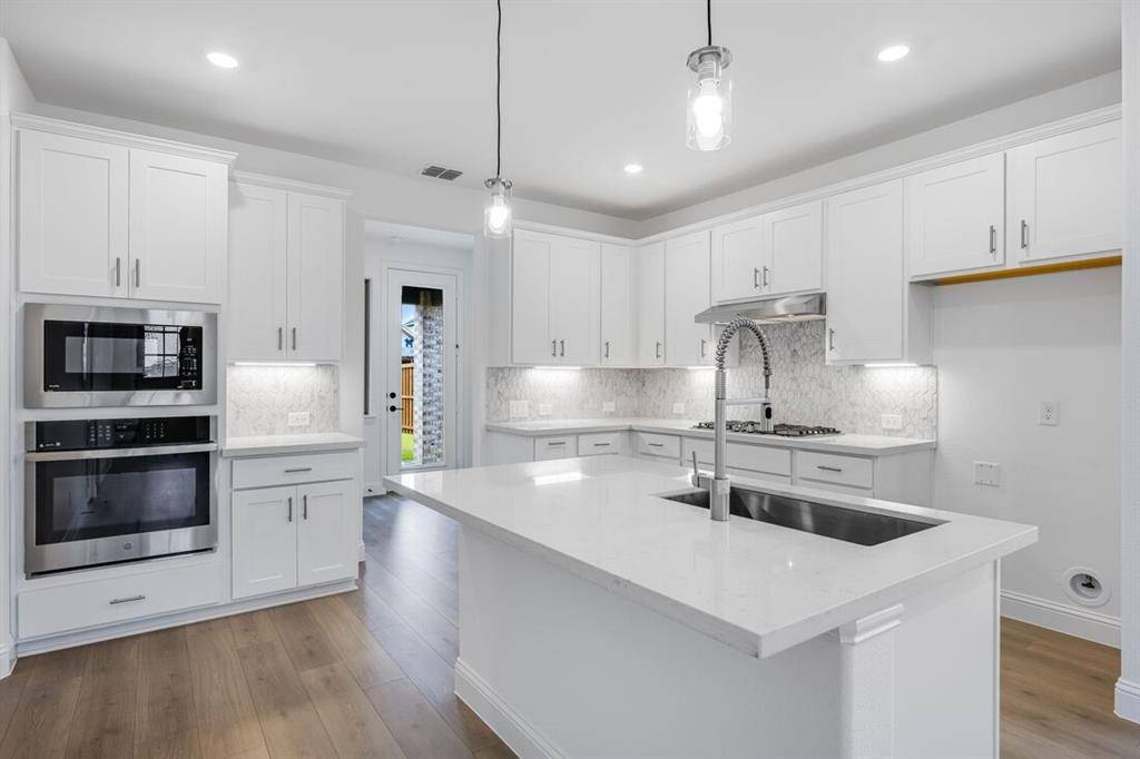 Celina, TX 75009,1120 Broomsedge Mews