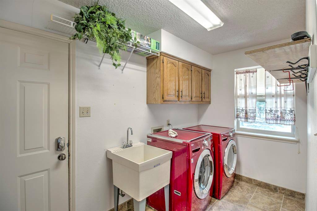 Whitesboro, TX 76273,203 Eastern Valley Lane