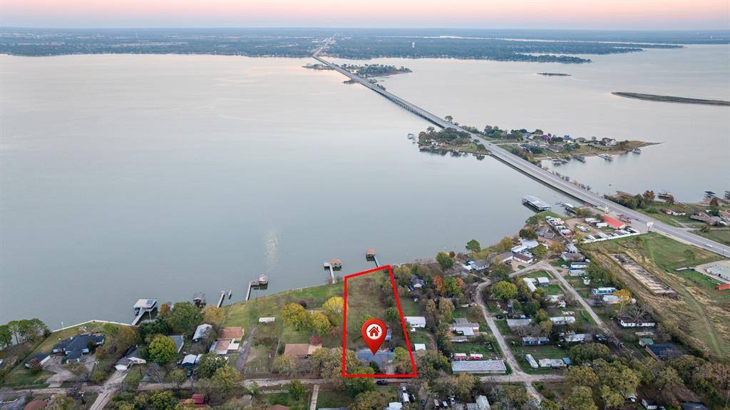 Seven Points, TX 75143,327 Nob Hill Lane