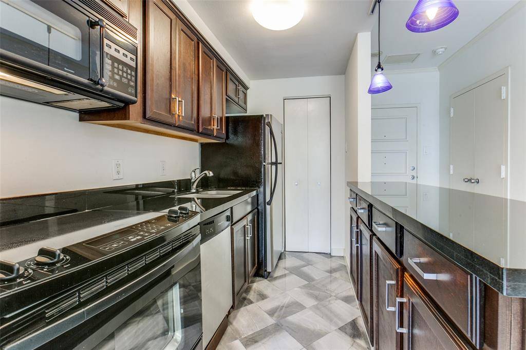 Dallas, TX 75225,6211 W Northwest Highway #G205