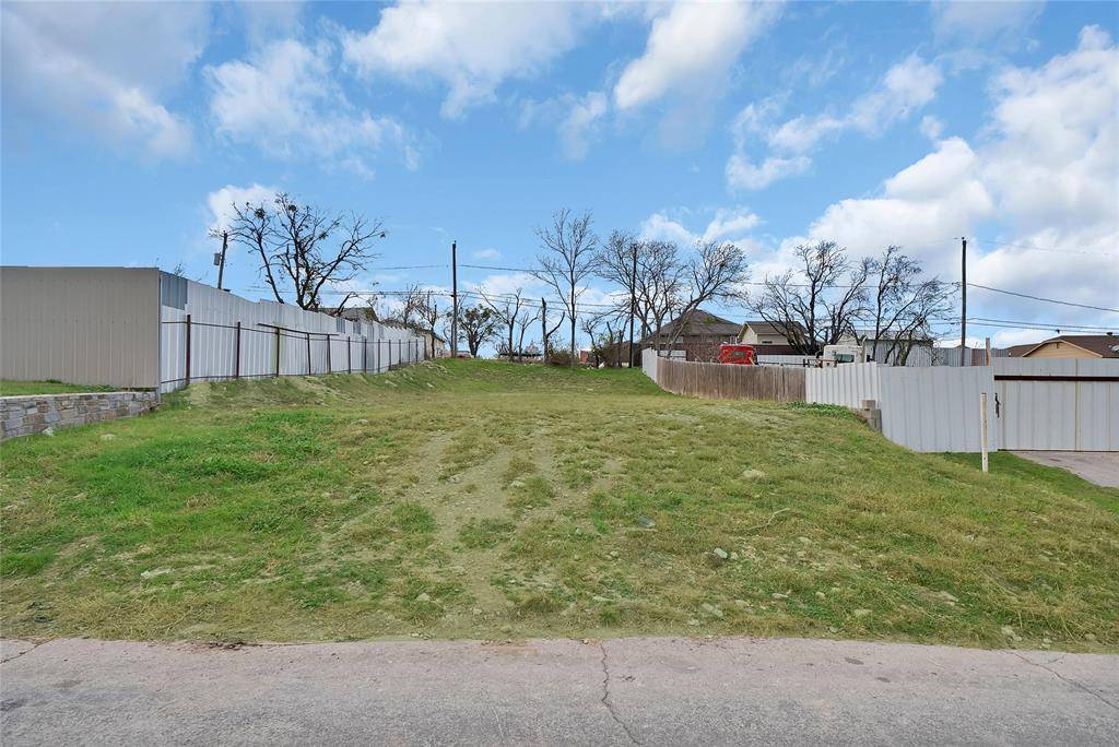 Fort Worth, TX 76106,2909 Pearl Avenue