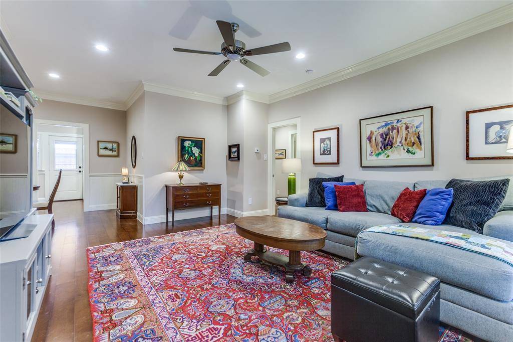 Dallas, TX 75230,10720 Park Village Place #D