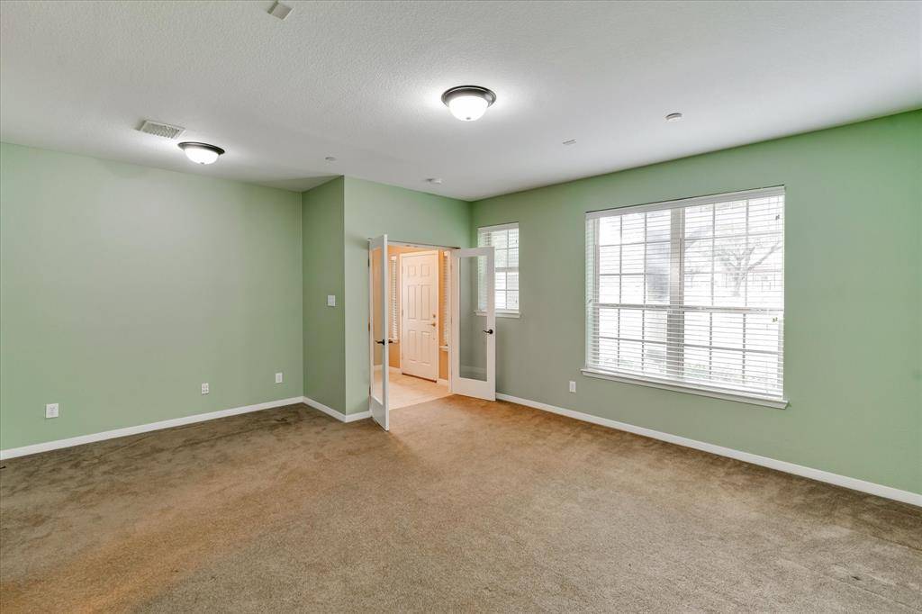 Addison, TX 75001,3912 Amberwood Drive