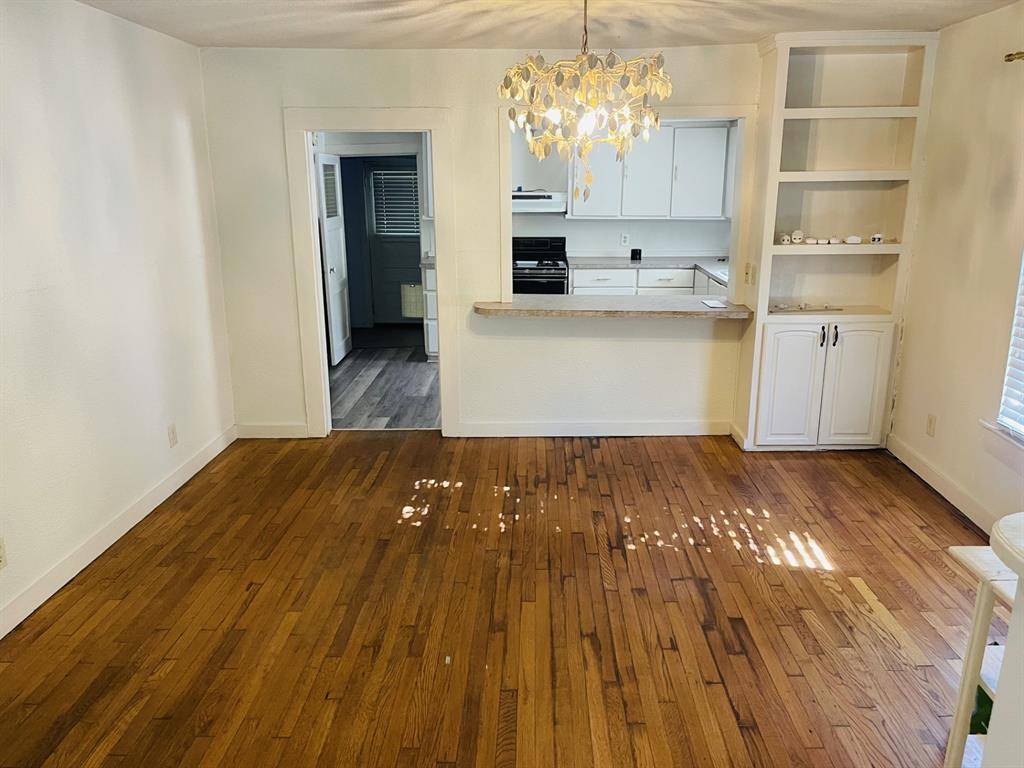 Whitesboro, TX 76273,411 E Main Street