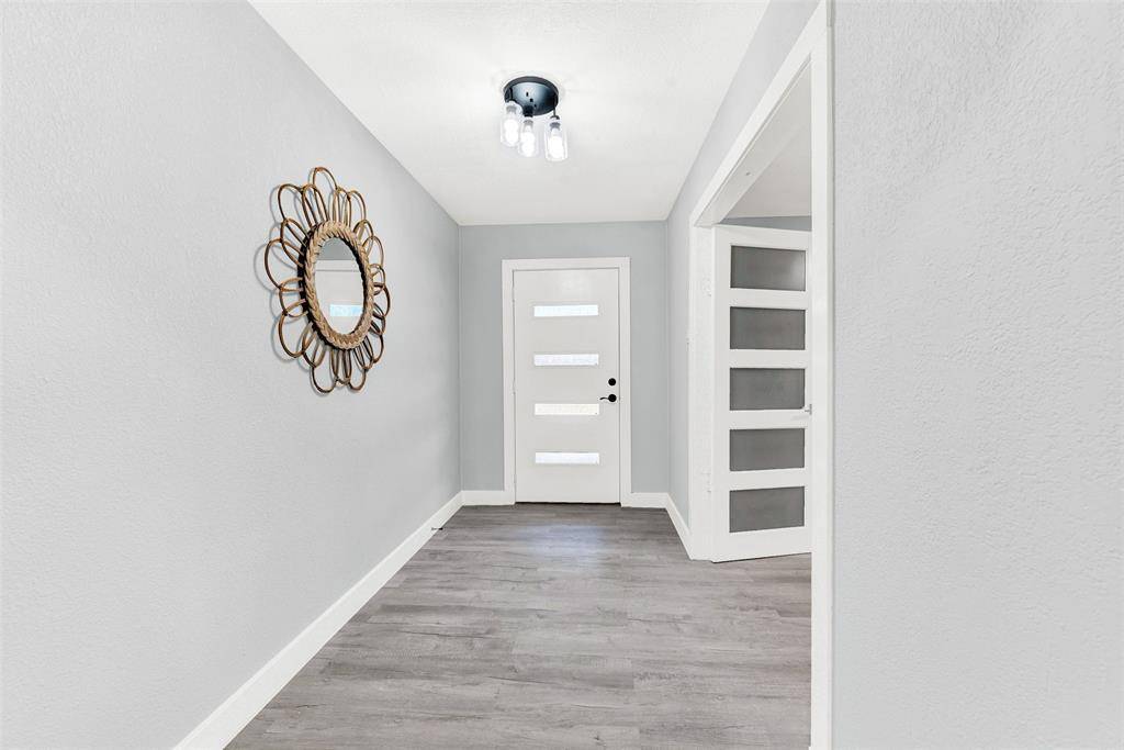 Dallas, TX 75228,5821 Clendenin Avenue