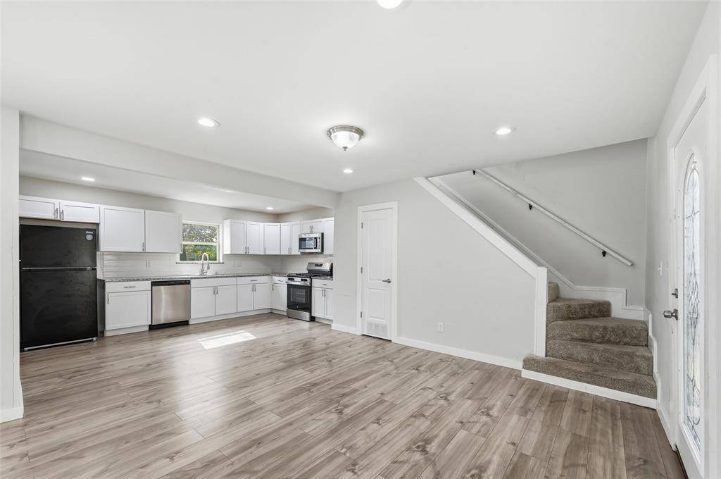 Dallas, TX 75224,1032 Hoke Smith Drive