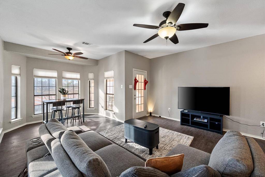 Tool, TX 75143,1933 Island Circle #A201