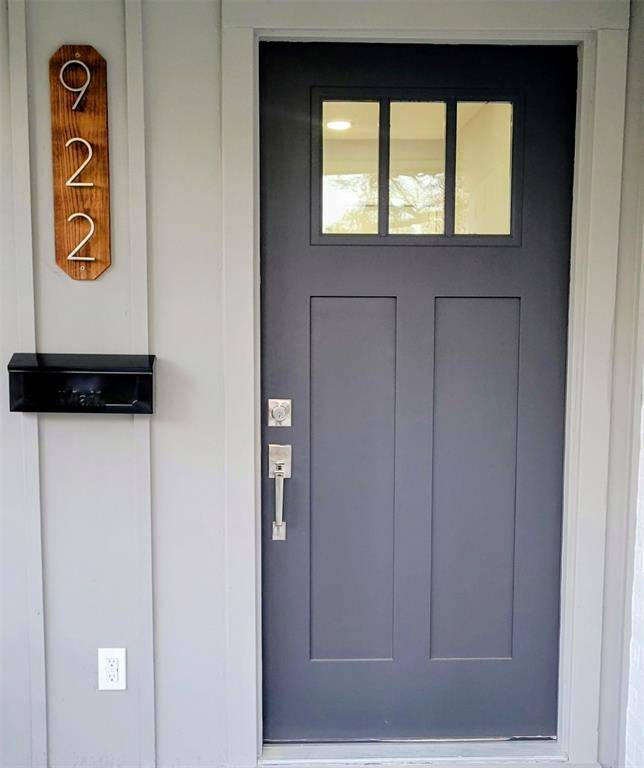 Arlington, TX 76013,922 W Inwood Drive