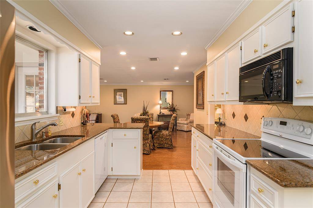 Shreveport, LA 71118,1052 Edgefield Drive