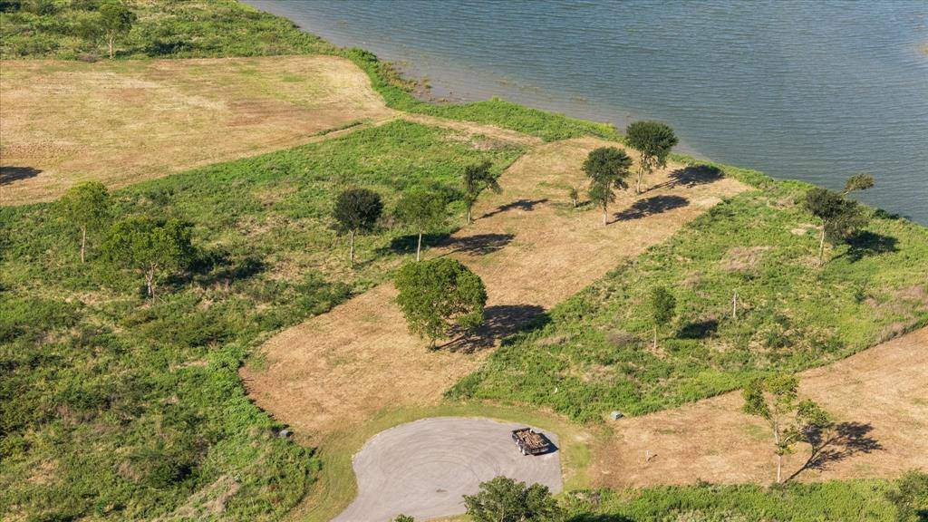 Kerens, TX 75144,L 33 Chambers Bay