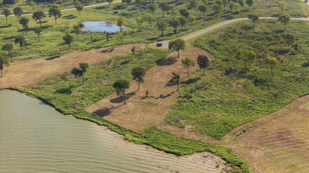 Kerens, TX 75144,L 33 Chambers Bay