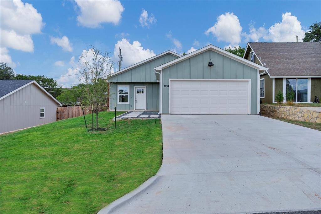 Granbury, TX 76049,1710 Broken Bow Road