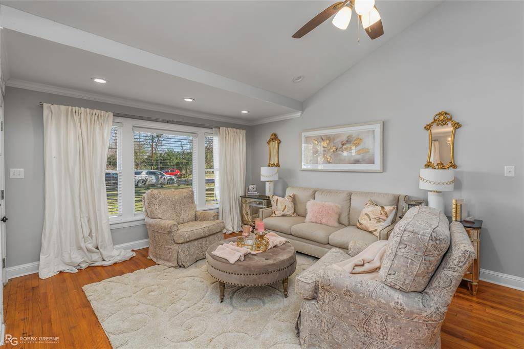 Shreveport, LA 71105,1404 E Kings Highway