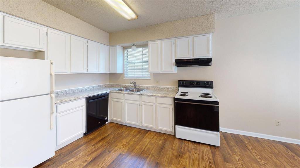 Grand Prairie, TX 75051,214 Renfro Street #B