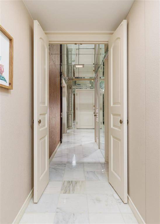 Dallas, TX 75225,6126 Averill Way #103W