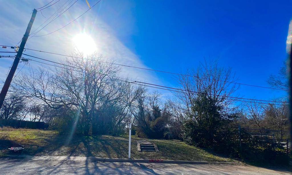 Dallas, TX 75223,1537 Fleetwood Street