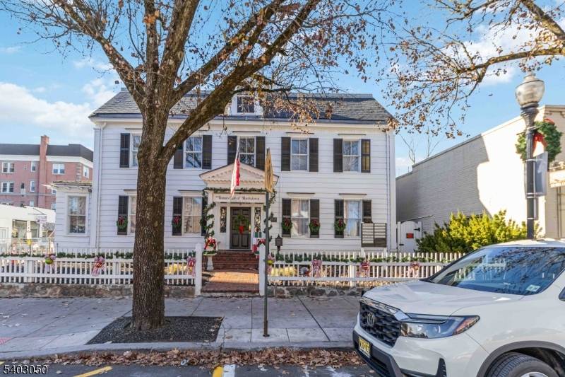 Morristown Town, NJ 07960,51 South St