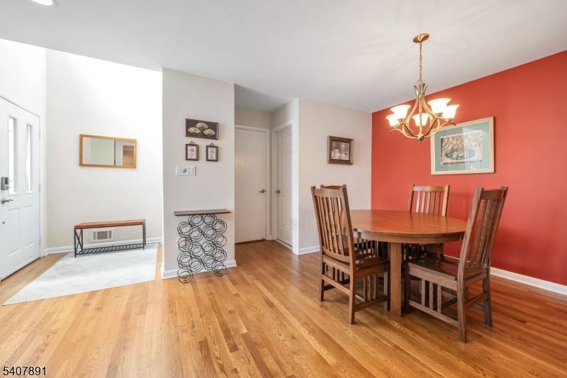 Morris Twp., NJ 07960,69 Sherwood Dr