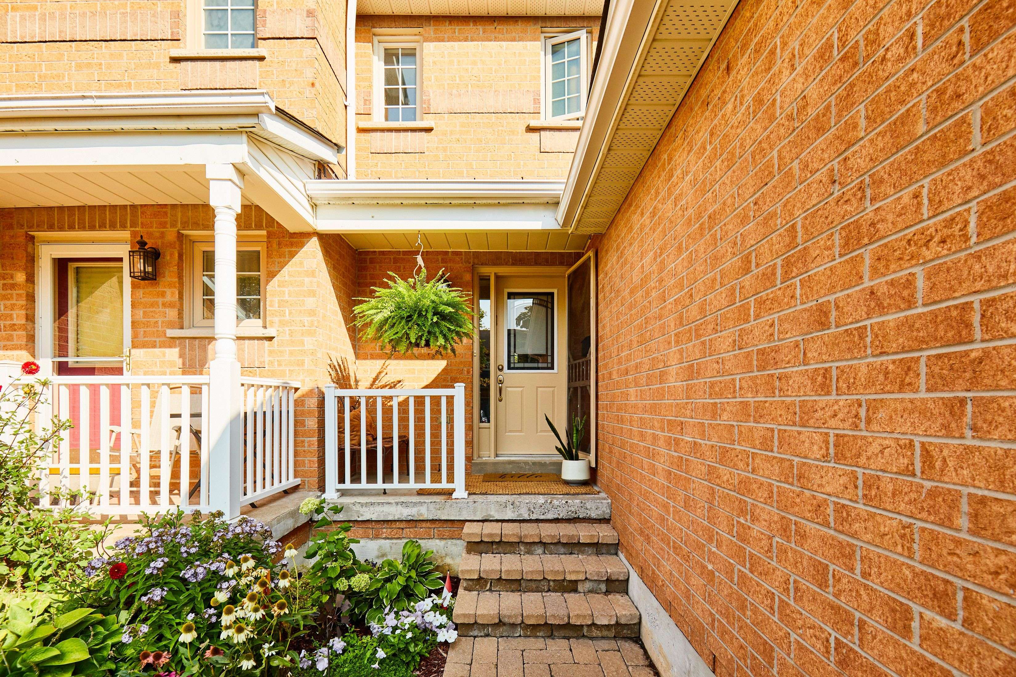 Ajax, ON L1T 3X4,25 Macintyre LN