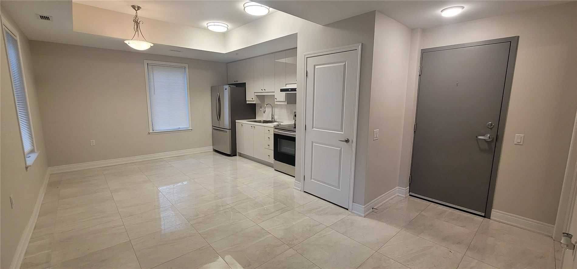 Aurora, ON L4G 1H5,32 Wellington ST E #108