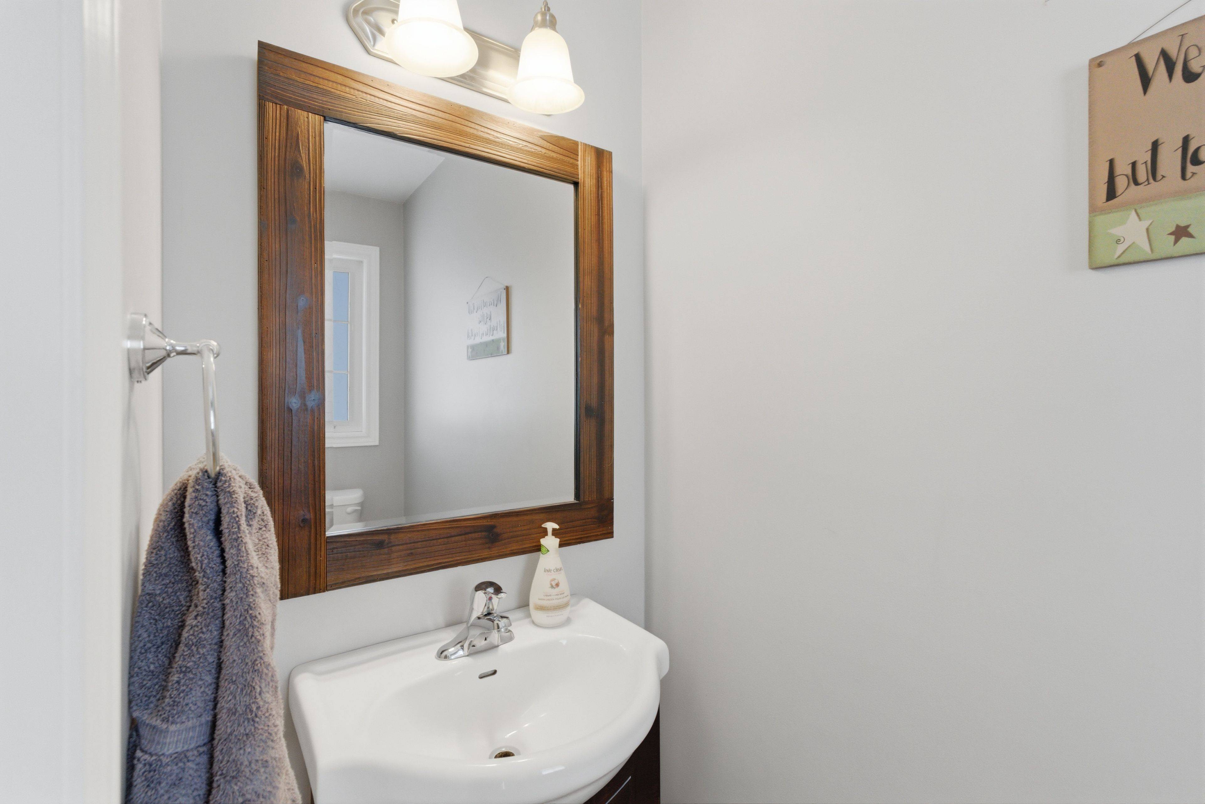 Kawartha Lakes, ON K9V 0E3,71 Truax ST