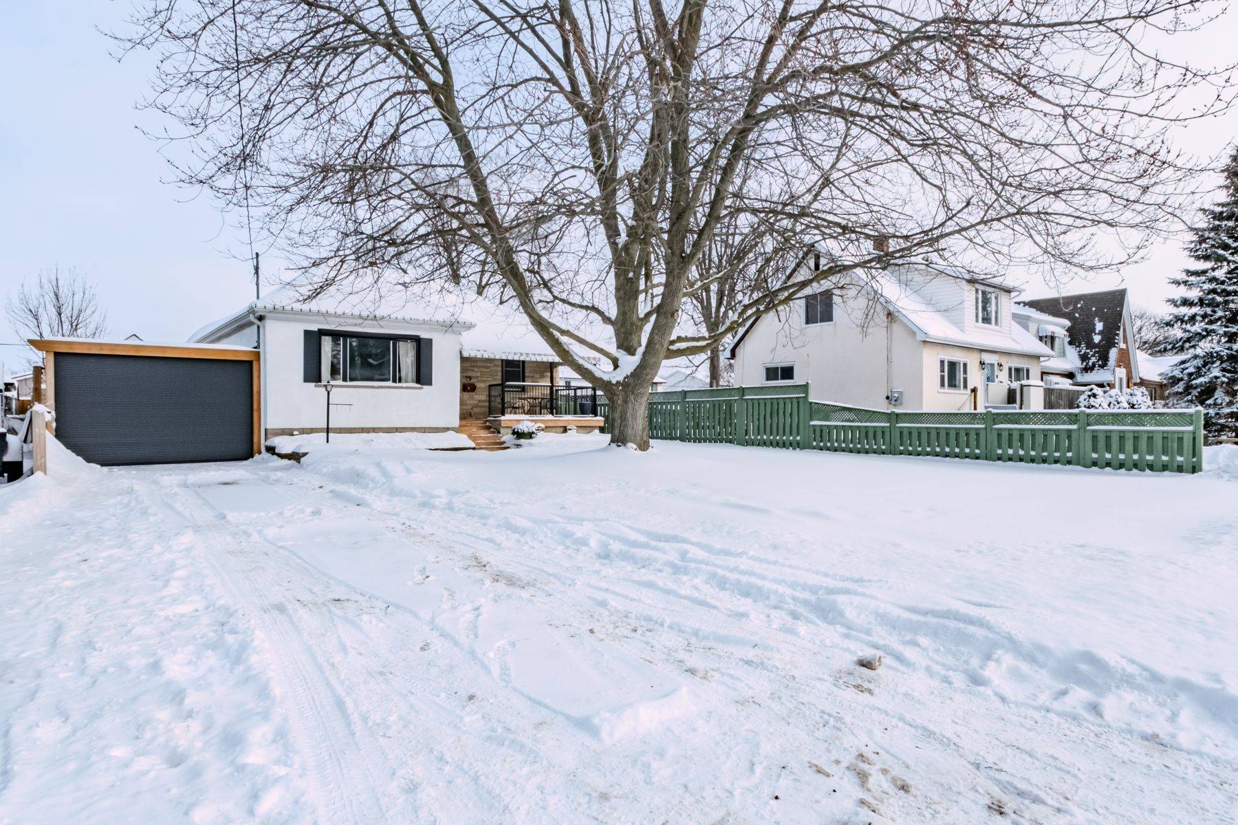 Brantford, ON N3R 2L1,79 Wood ST