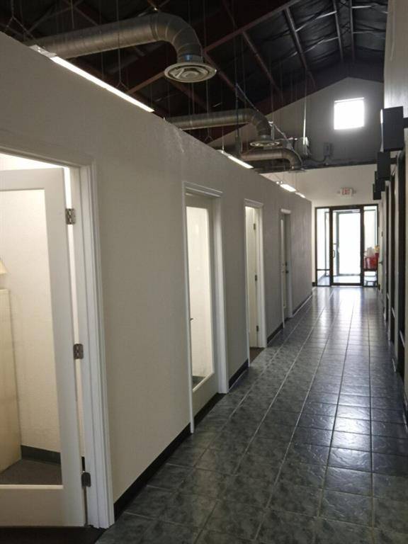 2101 E Randol Mill Road, Arlington, TX 76011