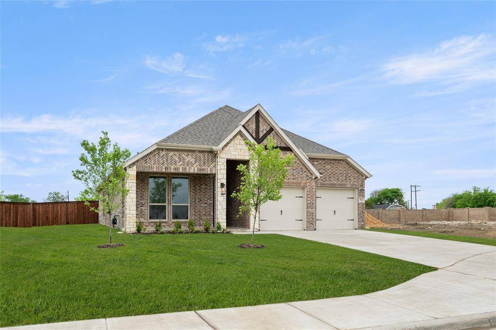 3742 Ironwood Street, Midlothian, TX 76065