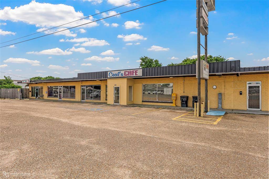 Bossier City, LA 71111,3810 E Texas Street