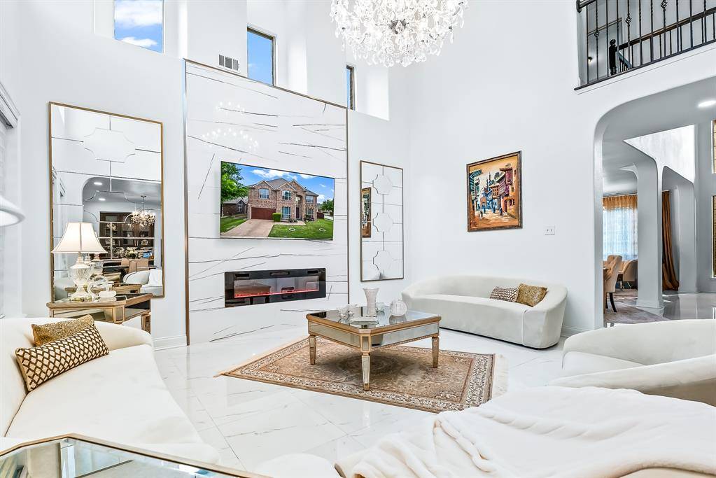 713 Royal Crest Court, Mckinney, TX 75072