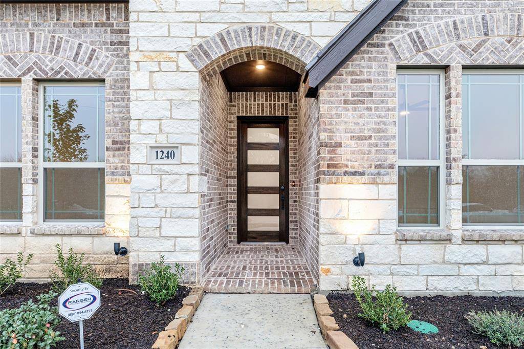 Red Oak, TX 75154,1240 Amberwood Lane