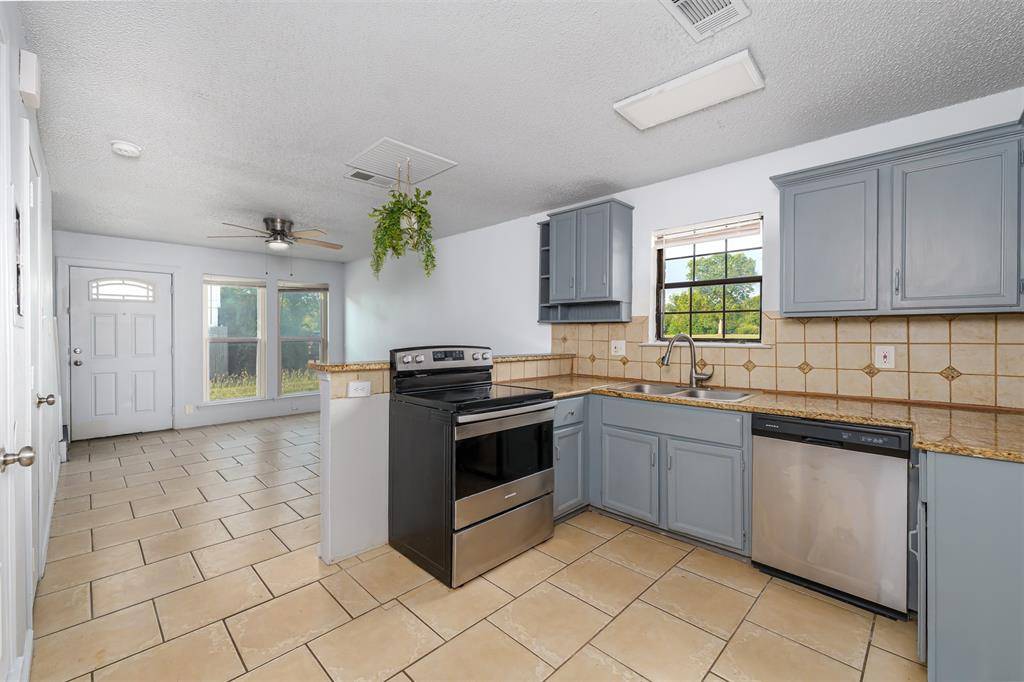 Fort Worth, TX 76119,4951 Miller Avenue